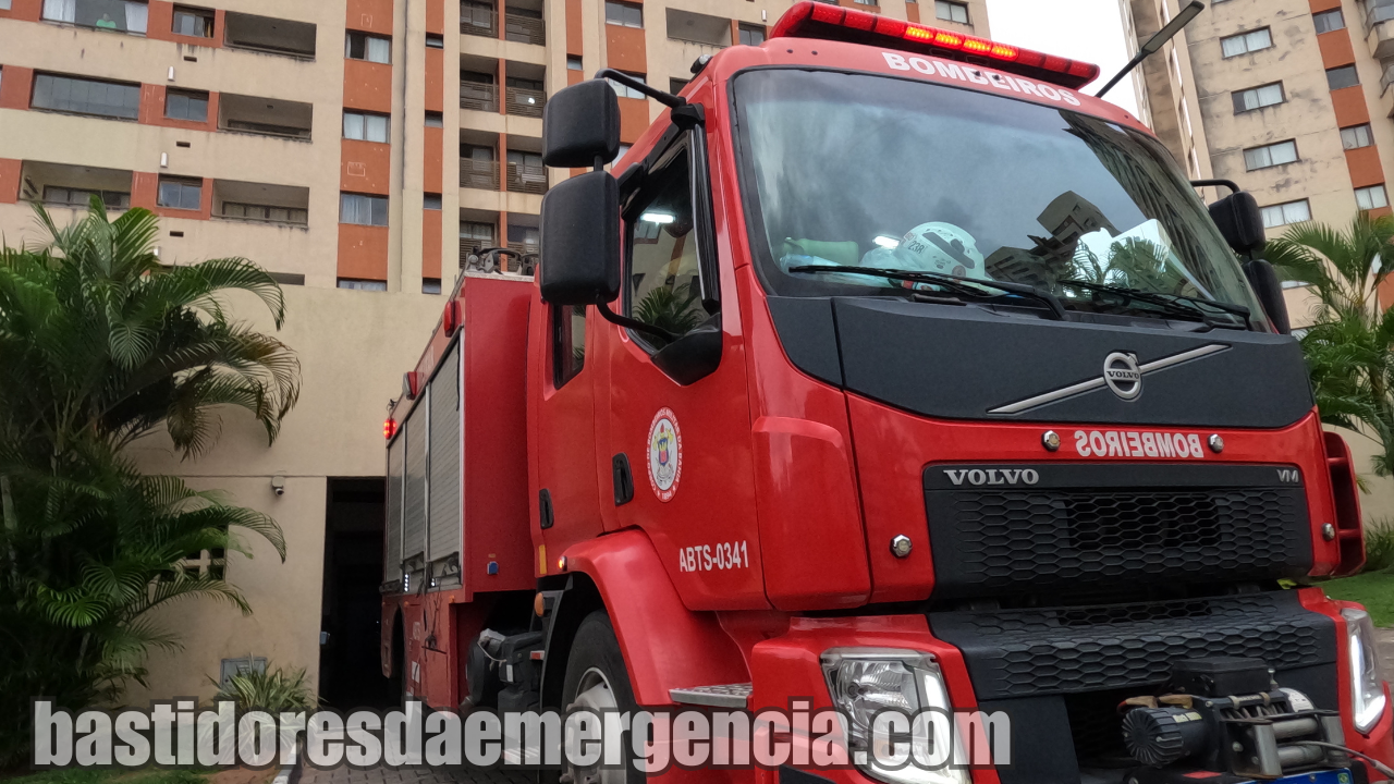 Incêndio atinge sorveteria dentro de condomínio na Av. Paralela em Salvador: veja como o sistema de hidrantes foi decisivo para conter as chamas